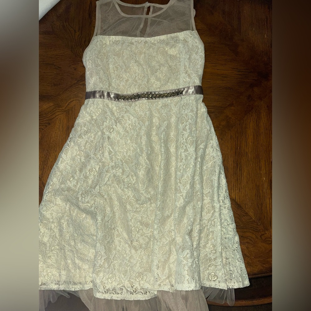 Beautiful laced/flower Alter’d State Dress. Size women’s Small